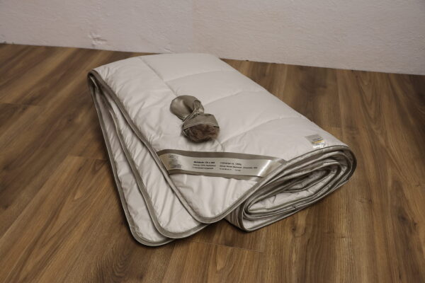 Alpaka - Bettdecke Platin-Edition (Ganzjahresdecke) 135x200cm